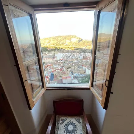 לינה וארוחת בוקר La Torre Blai